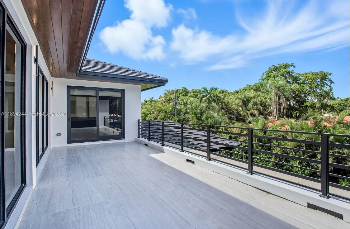 CORAL GABLES RIVIERA SEC - Residential