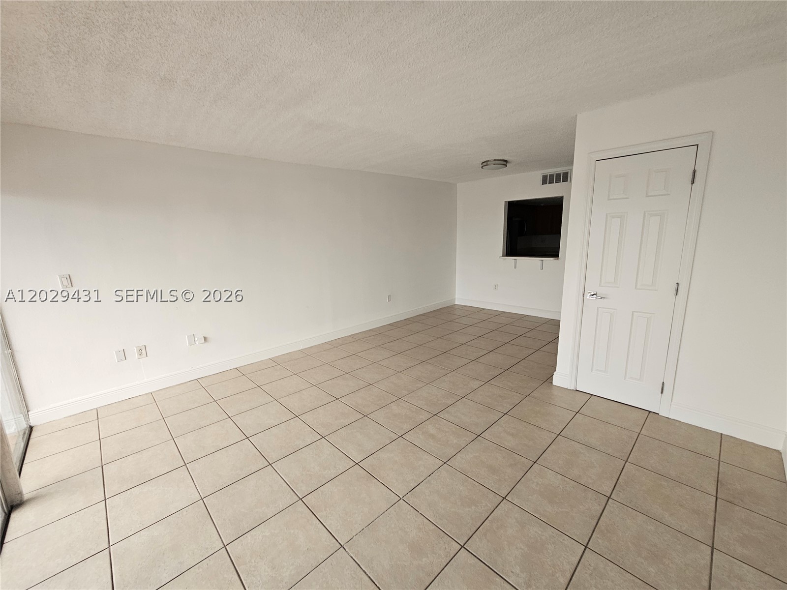 THE BEACH CLUB FONTAINEBL - Residential Lease