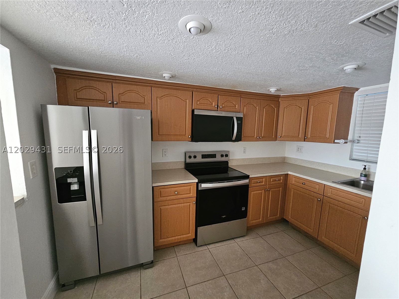 DON’T MISS THE OPPORTUNITY TO RENT A SPACIOUS 1 BED + DEN and 1.5 BATH UNIT WITH A FULL SIDE WASHER AND DRYER IN THE UNIT AND STAINLESS STEEL APPLIANCES. THIS IS A WELL-MAINTAINED APARTMENT IN THE HEART OF FONTAINEBLEAU, CONVENIENTLY LOCATED, NEAR TO FIU, MALL OF THE AMERICAS, INTERNATIONAL MALL, HOME DEPOT, AND COSTCO AND OTHER MAJOR STORES. EASY ACCESS TO 836, 826, AND TURNPIKE HIGHWAYS. DON'T MISS THE CHANCE OF RENTING A SPACIOUS UNIT WITH DINING ROOM, LIVING ROOM, CLEANING STORAGE, BALCONY WITH CANAL VIEW, HIM AND HER CLOSETS, LAUNDRY IN UNIT, AND A DEN!
