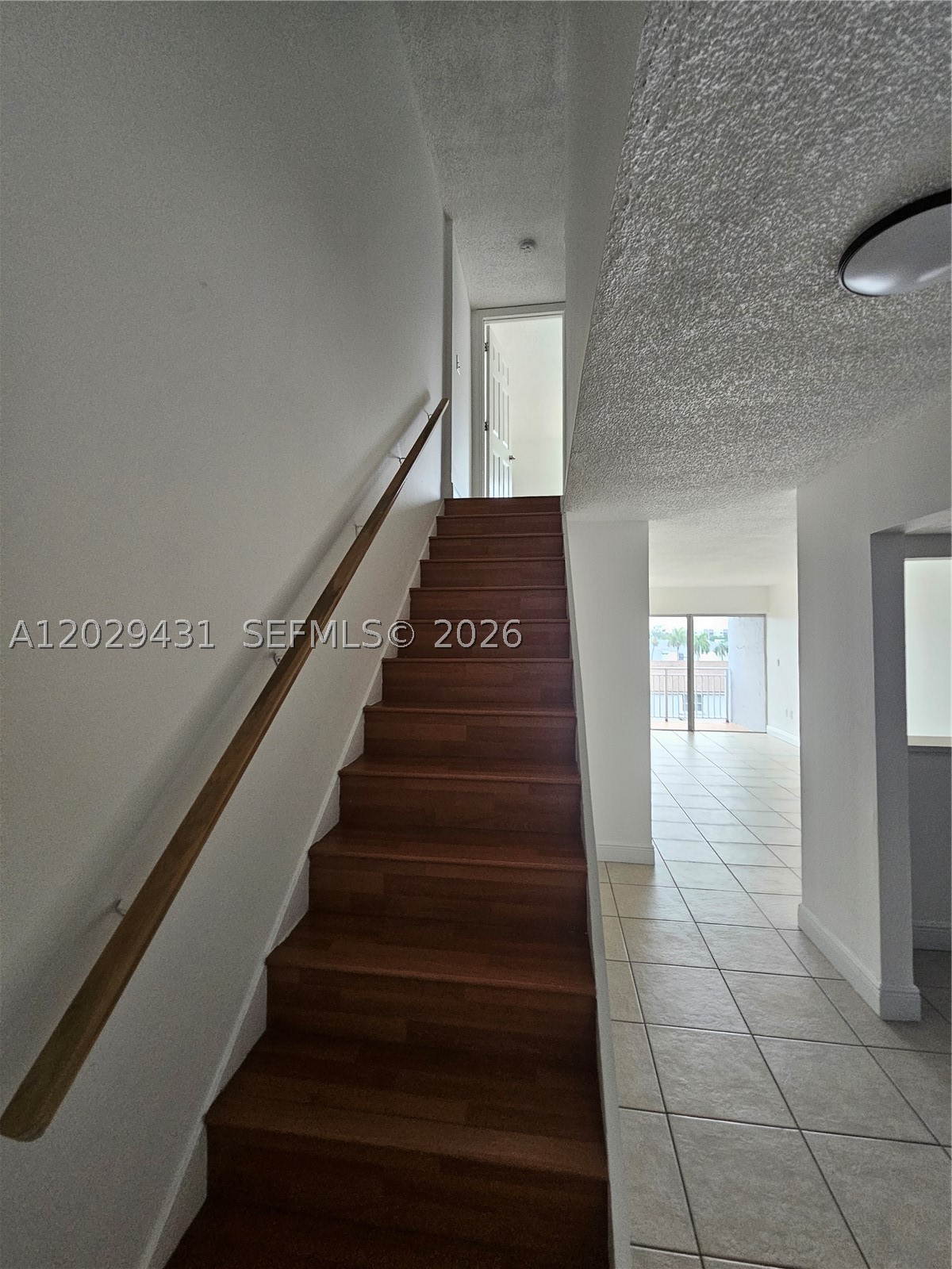 THE BEACH CLUB FONTAINEBL - Residential Lease
