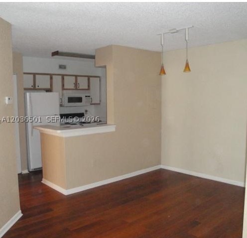 LAKEVIEW CLUB CONDO - Residential Lease