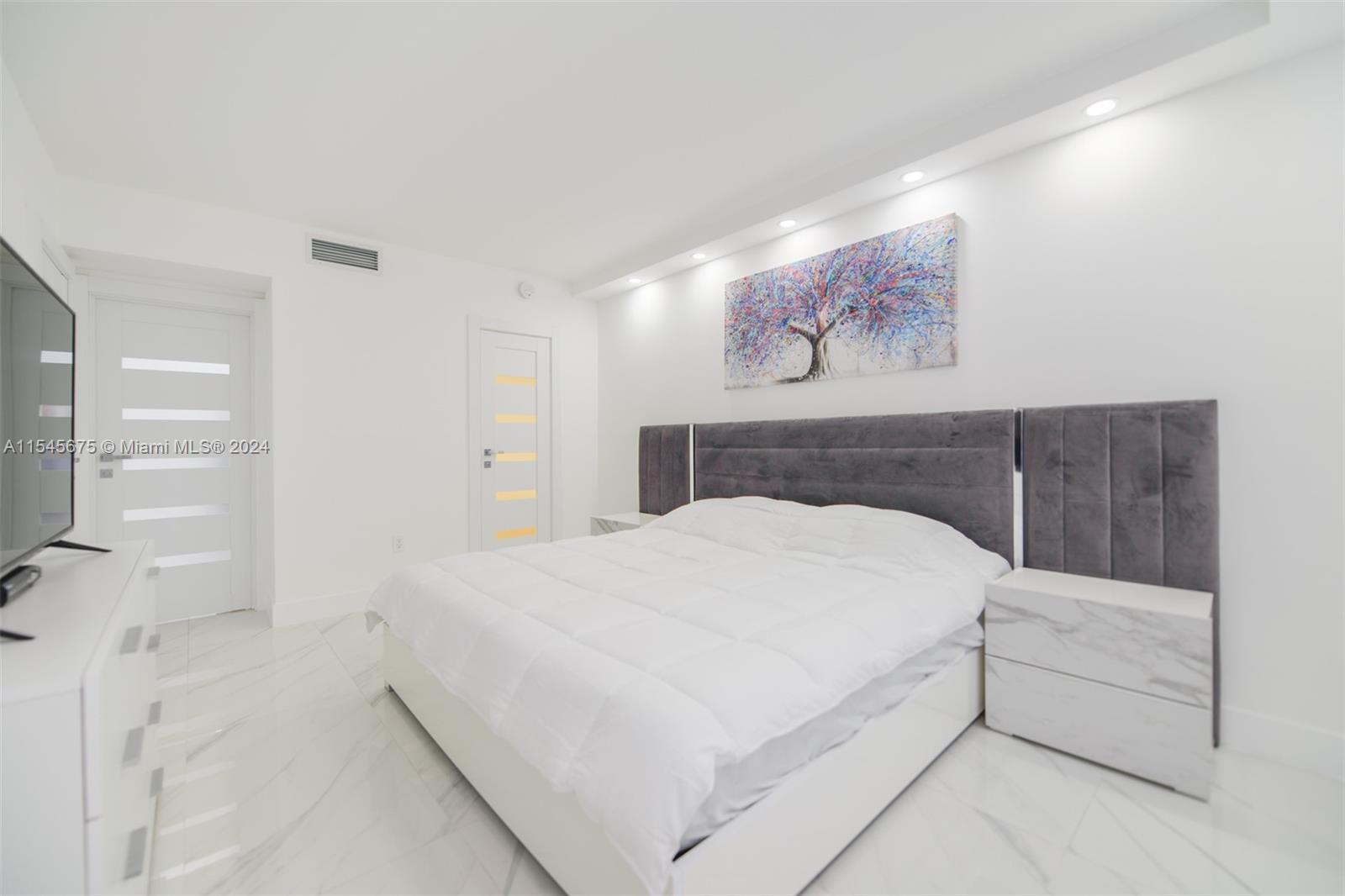 HEMISPHERES CONDO - Residential