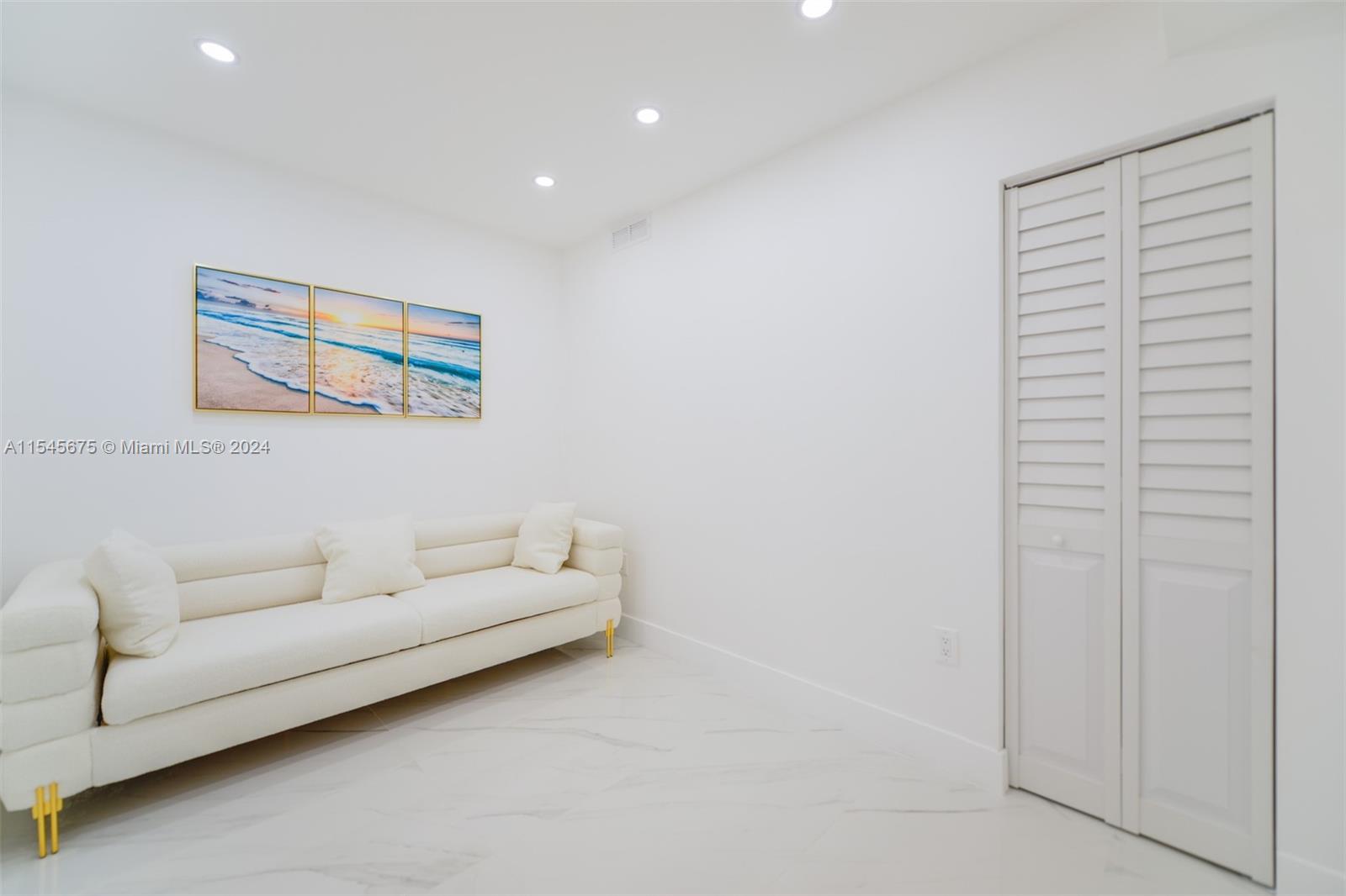 HEMISPHERES CONDO - Residential