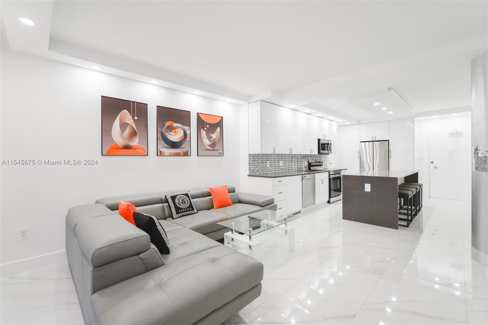 HEMISPHERES CONDO - Residential
