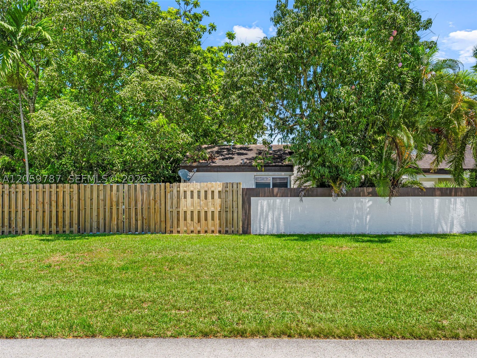 WEITZER SHAUNA MEADOWS SE - Residential