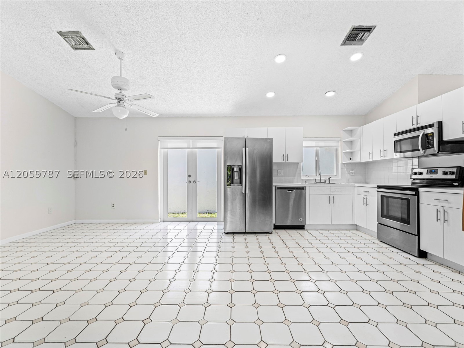 WEITZER SHAUNA MEADOWS SE - Residential