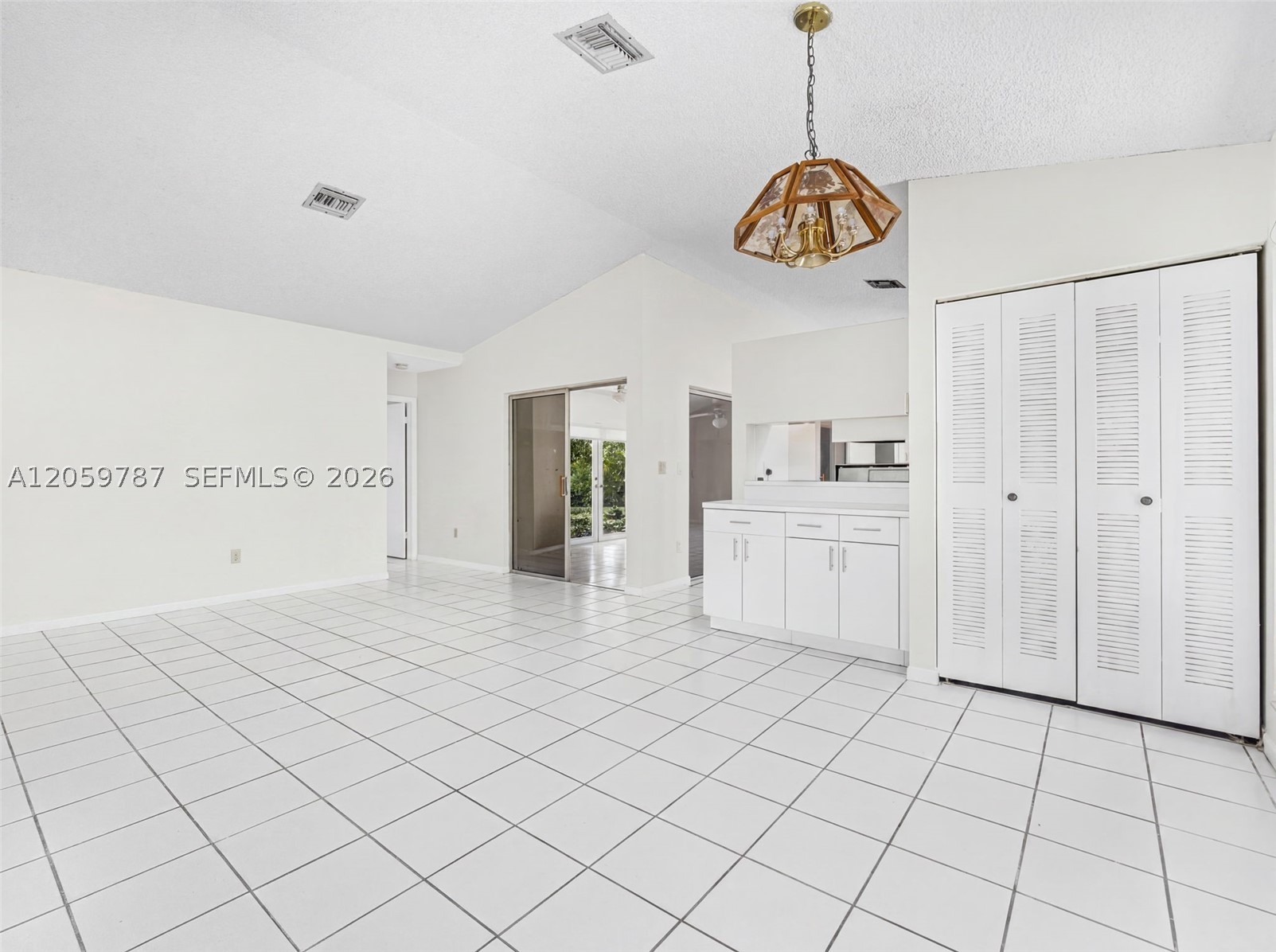 WEITZER SHAUNA MEADOWS SE - Residential