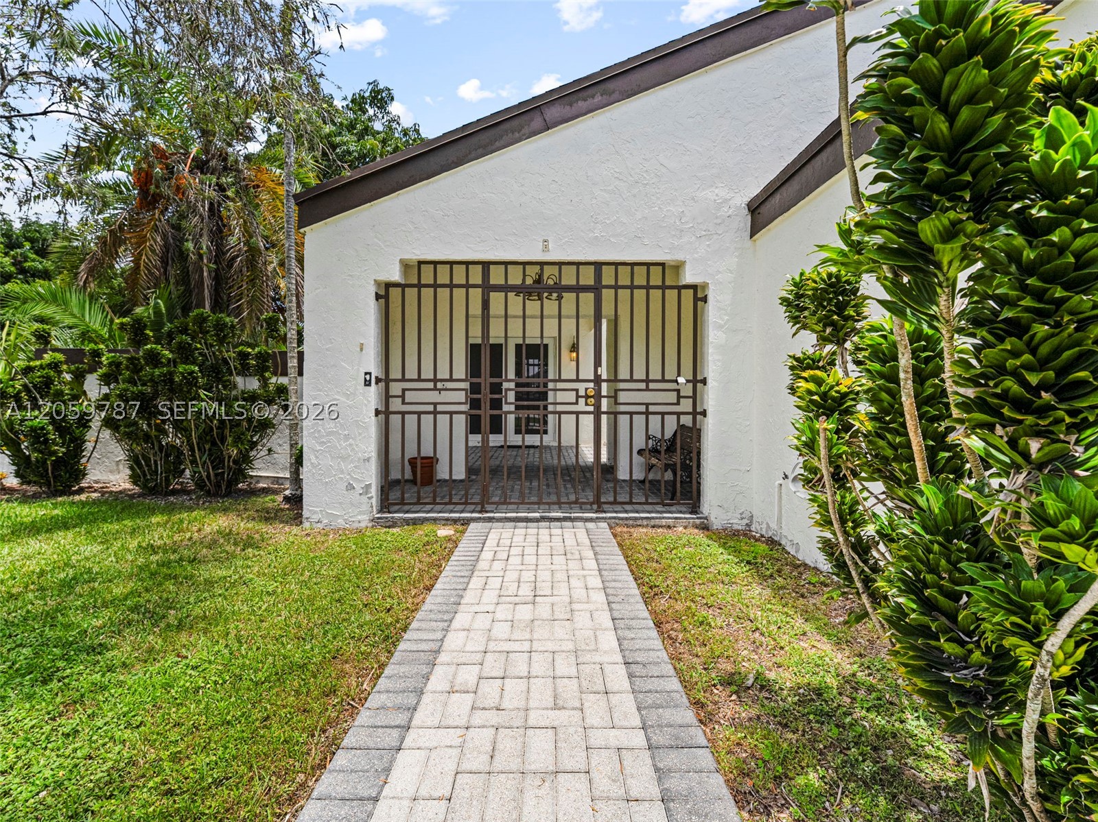 WEITZER SHAUNA MEADOWS SE - Residential