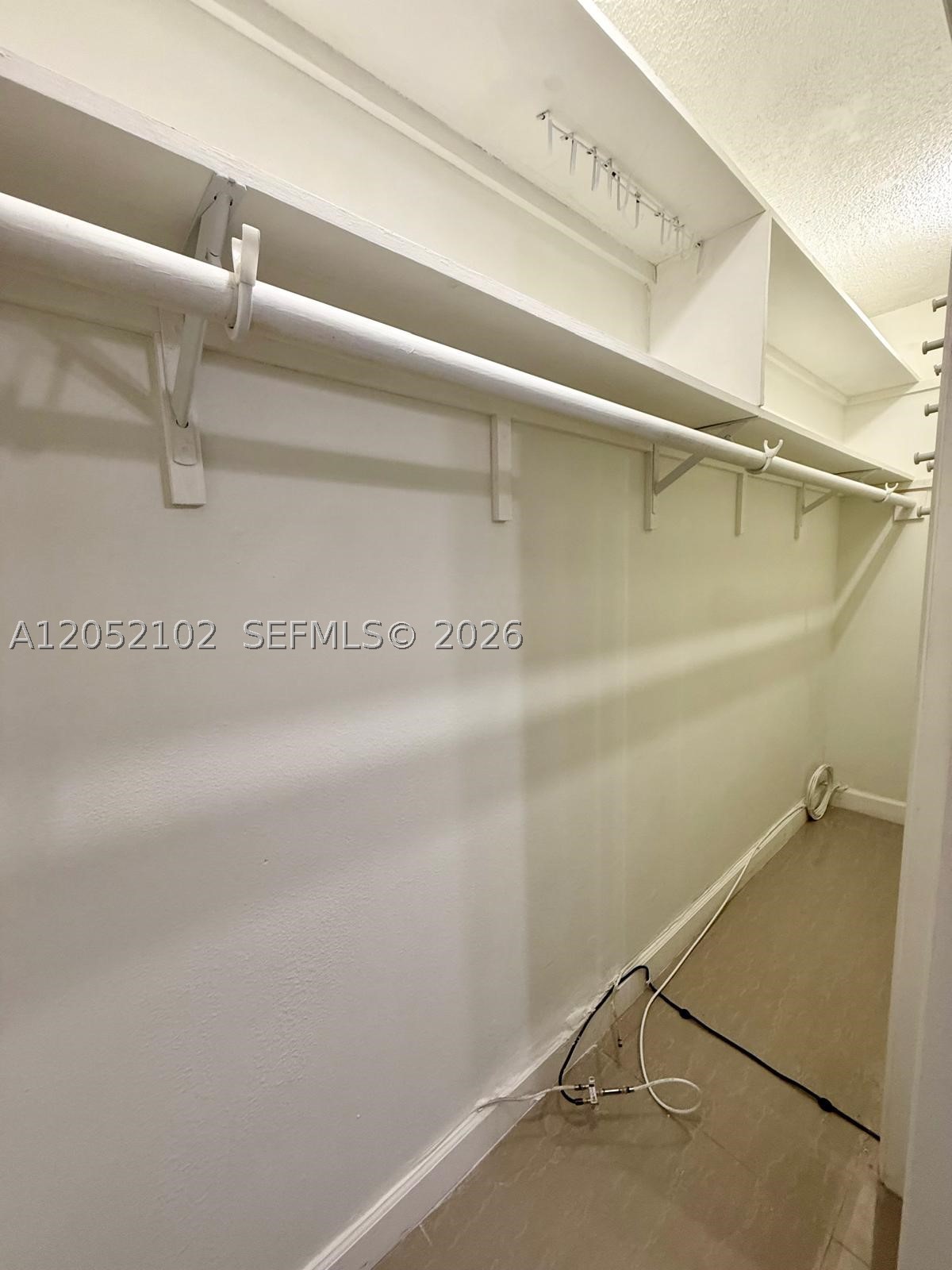 RO-MONT SOUTH GREEN CONDO - Residential Lease