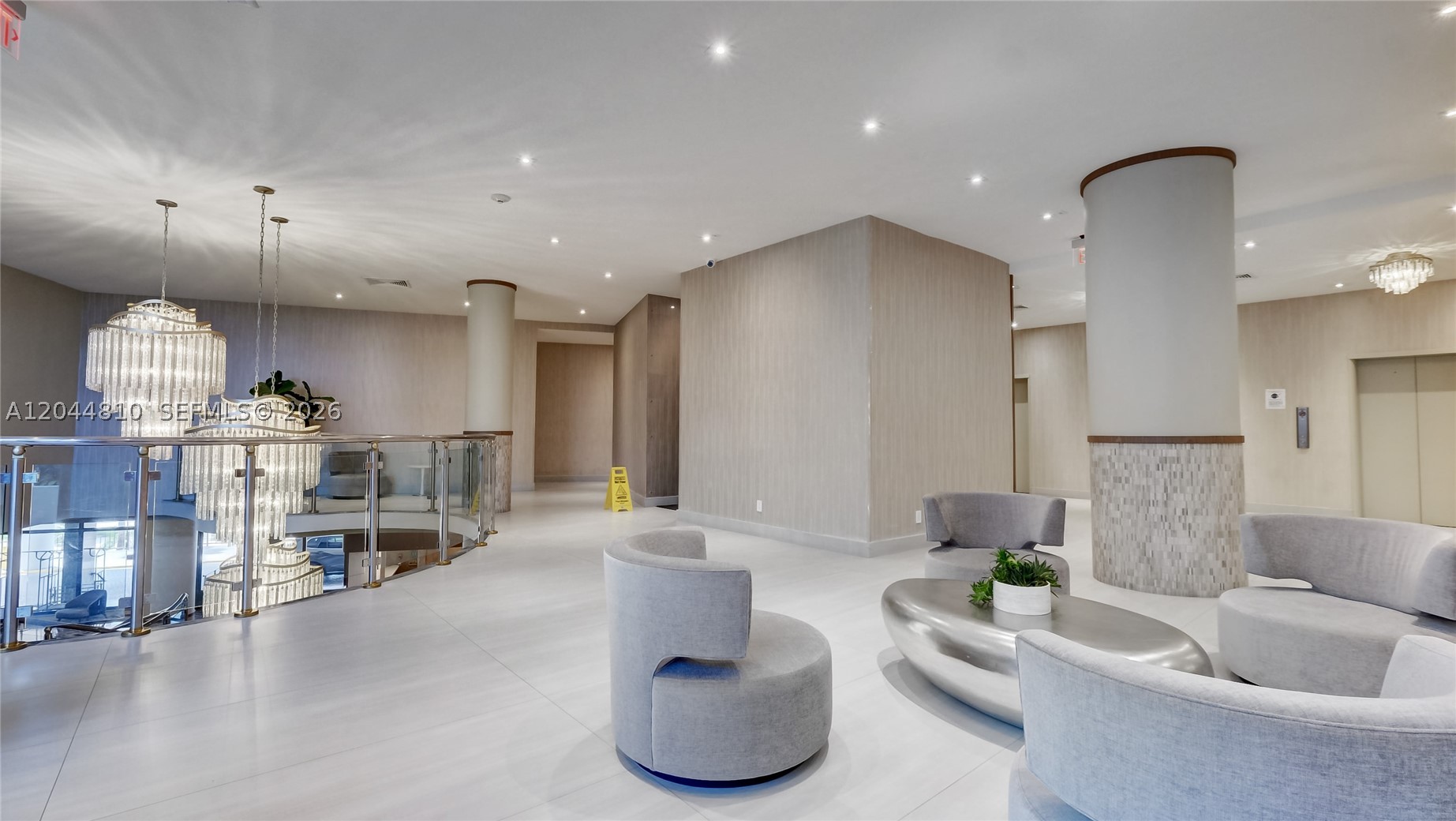 THE CARRIAGE HOUSE CONDO - Residential Lease