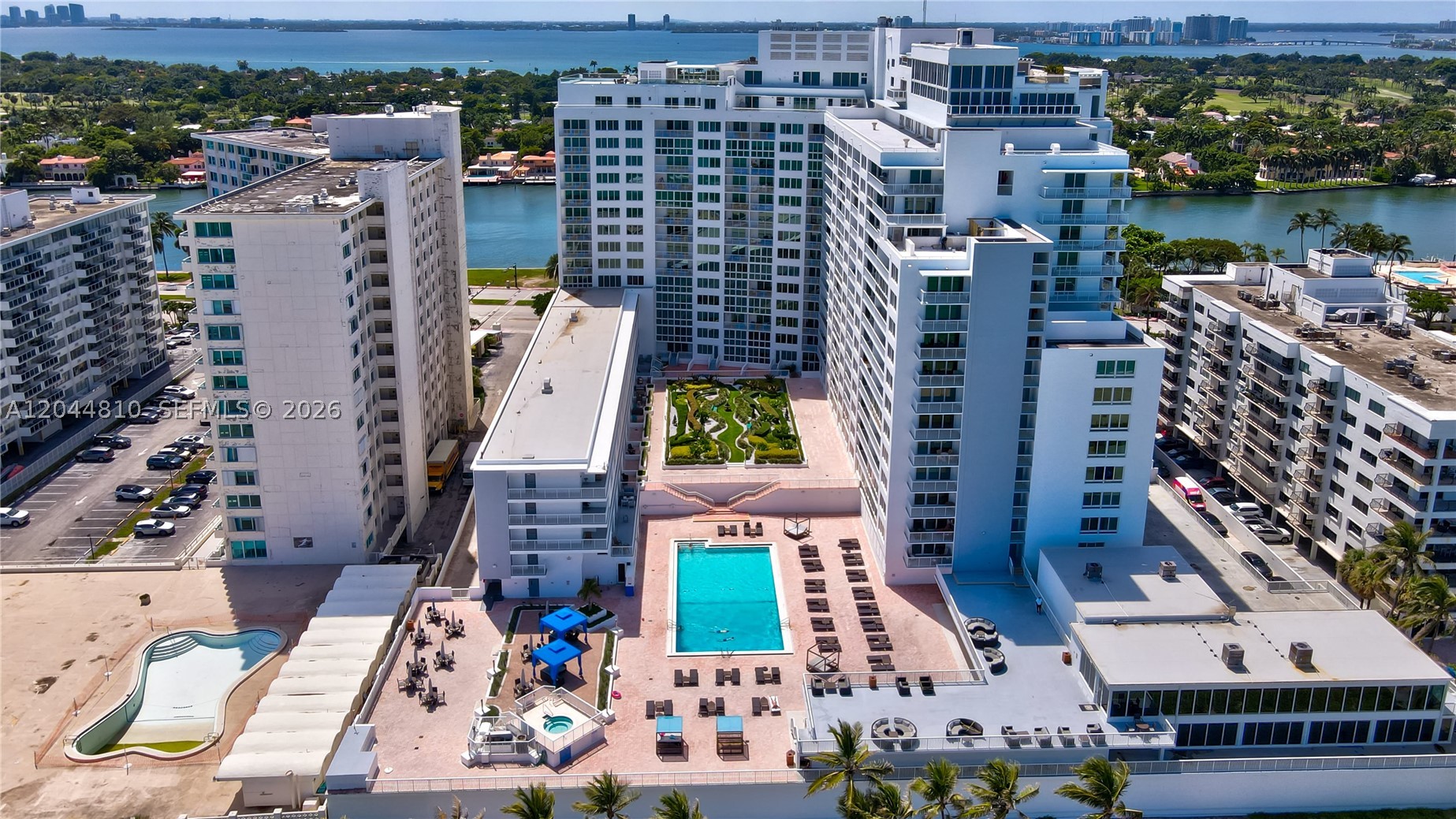 THE CARRIAGE HOUSE CONDO - Residential Lease