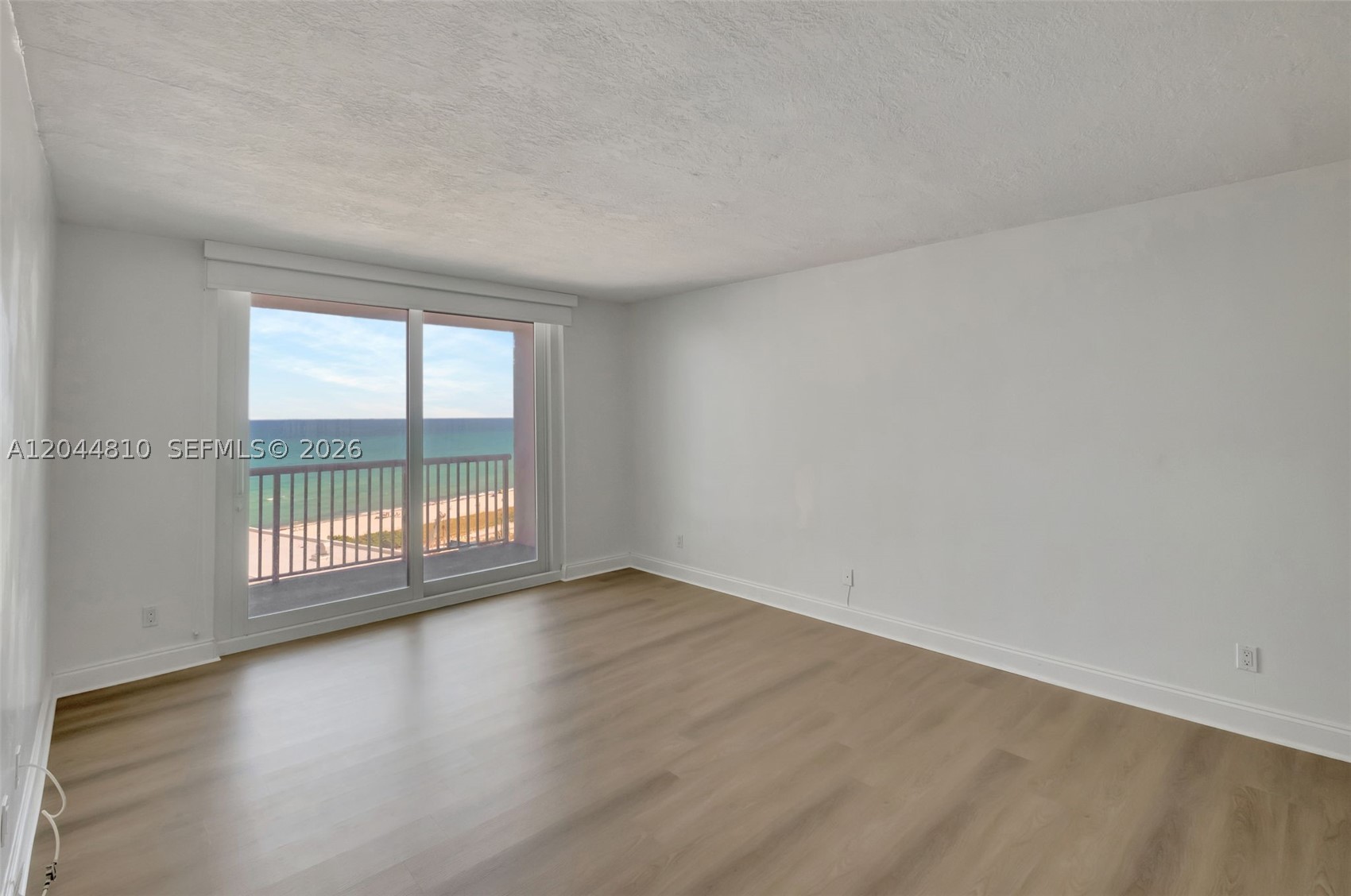 THE CARRIAGE HOUSE CONDO - Residential Lease