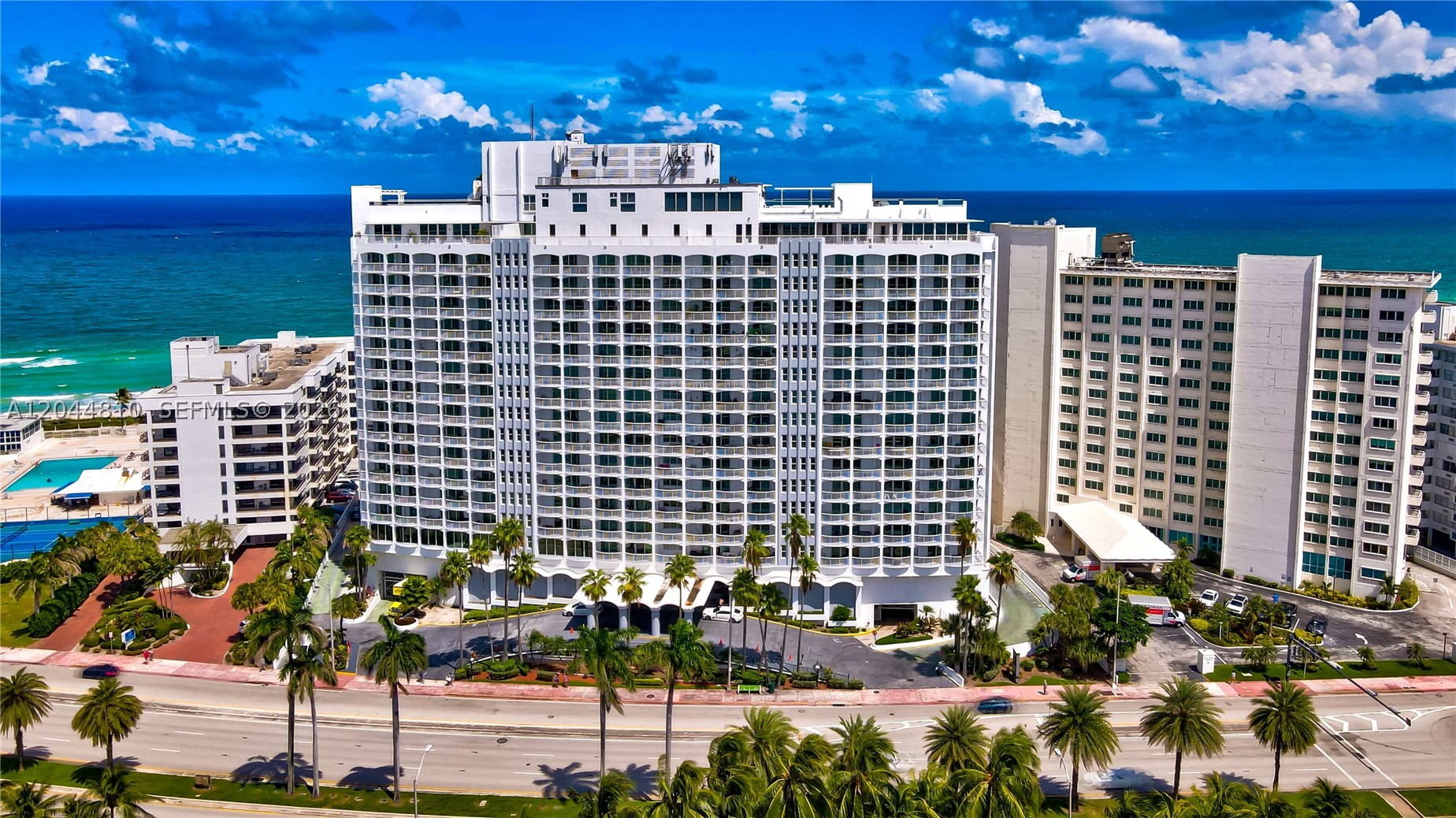 THE CARRIAGE HOUSE CONDO - Residential Lease