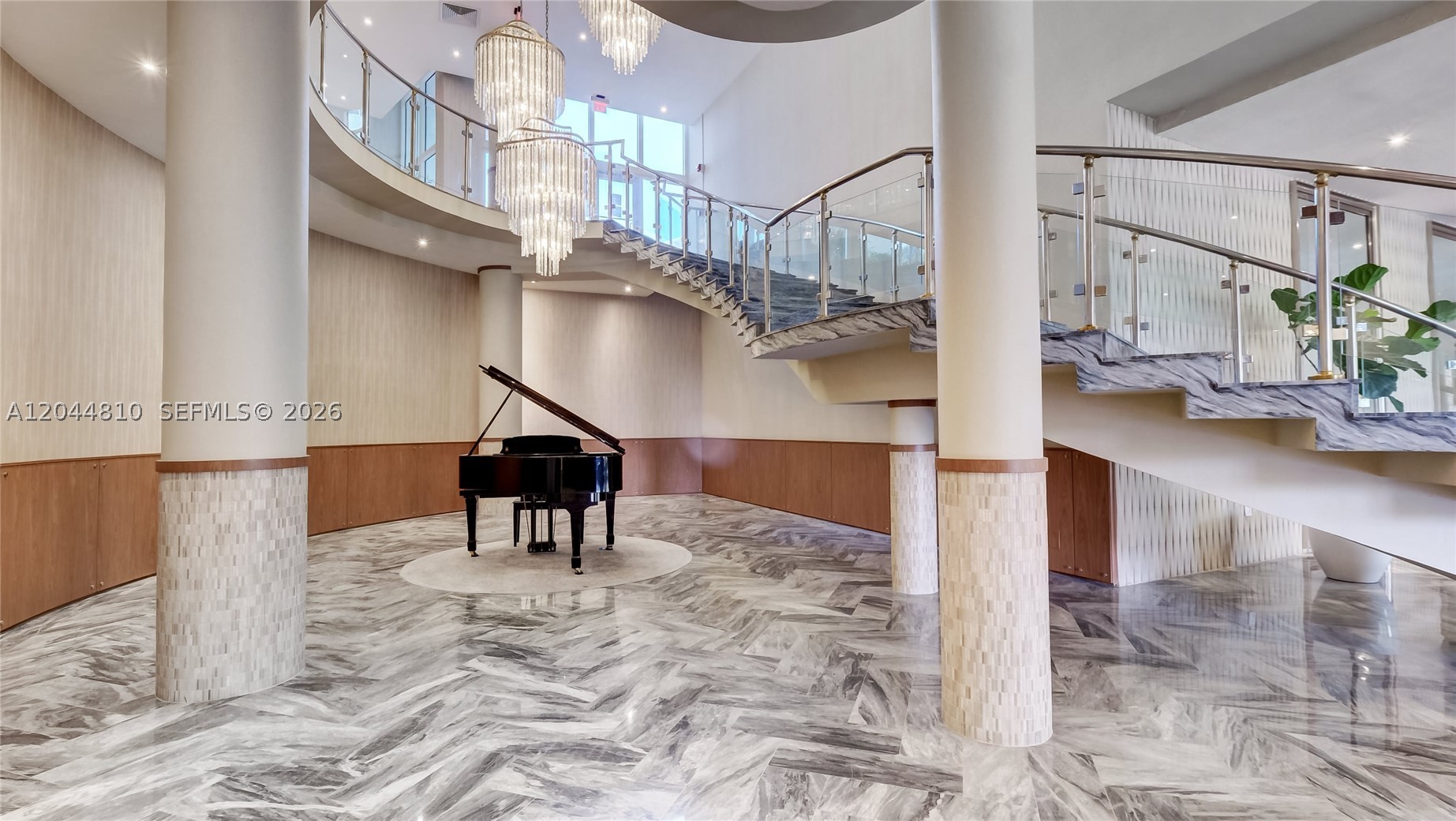 THE CARRIAGE HOUSE CONDO - Residential Lease