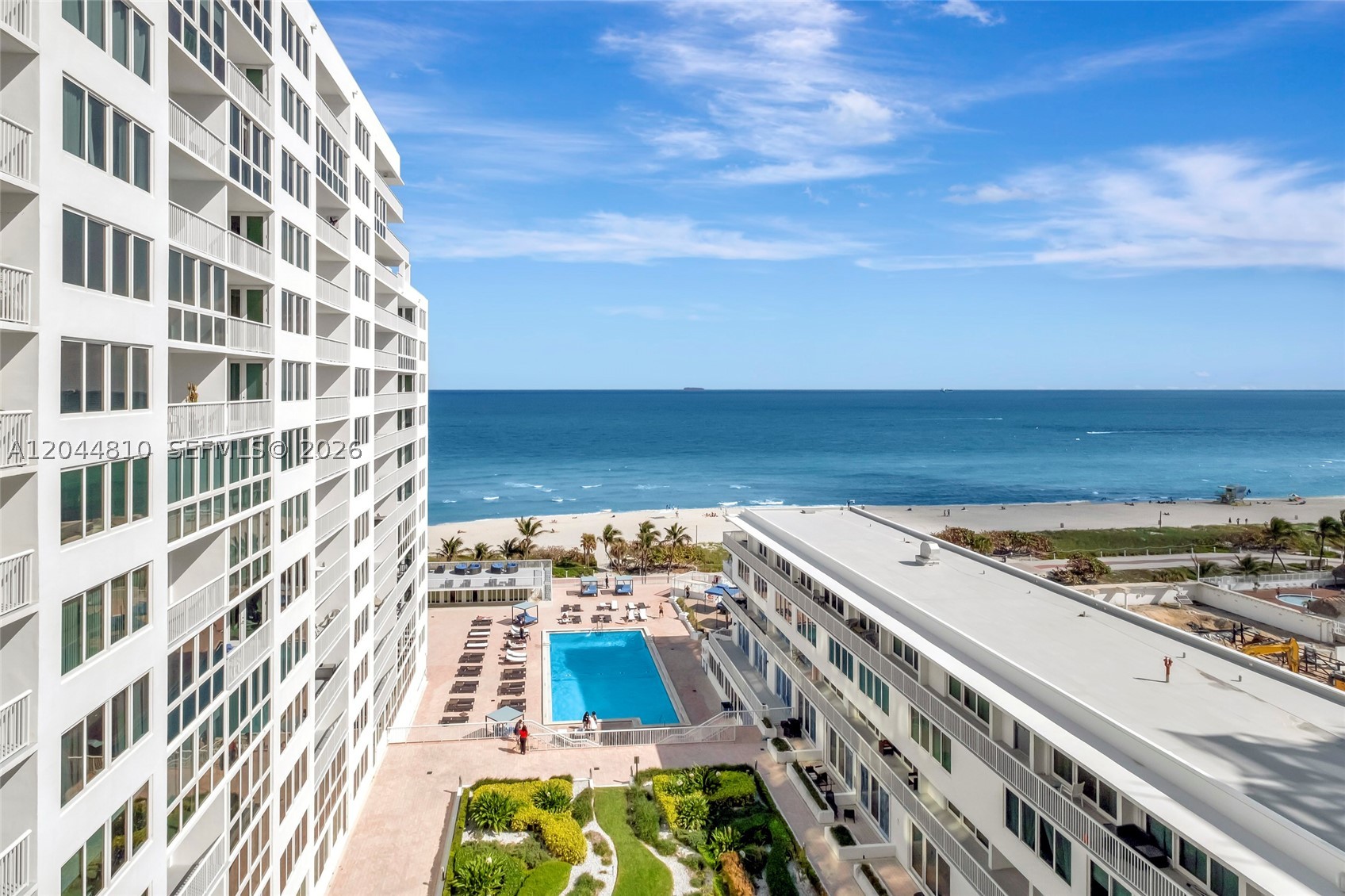 THE CARRIAGE HOUSE CONDO - Residential Lease