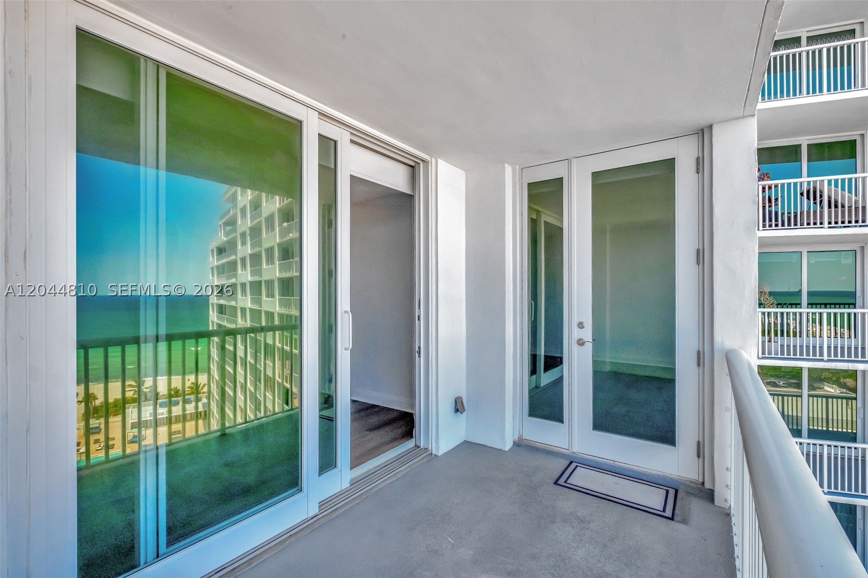 THE CARRIAGE HOUSE CONDO - Residential Lease