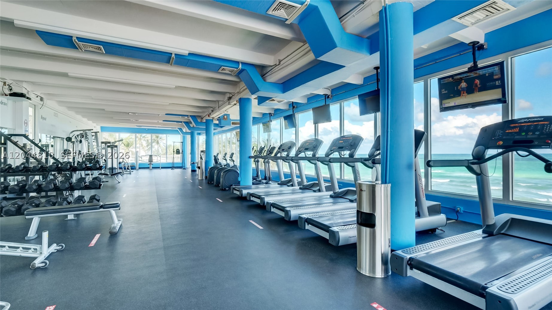 THE CARRIAGE HOUSE CONDO - Residential Lease