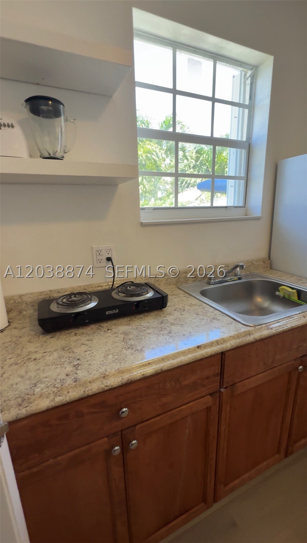 CORAL WAY VILLAGE SEC A P - Residential Lease