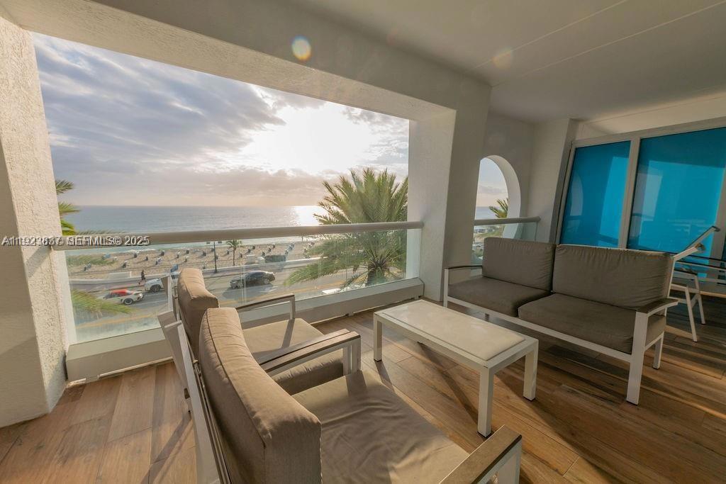 551 FLB CONDOMINIUM RESID - Residential