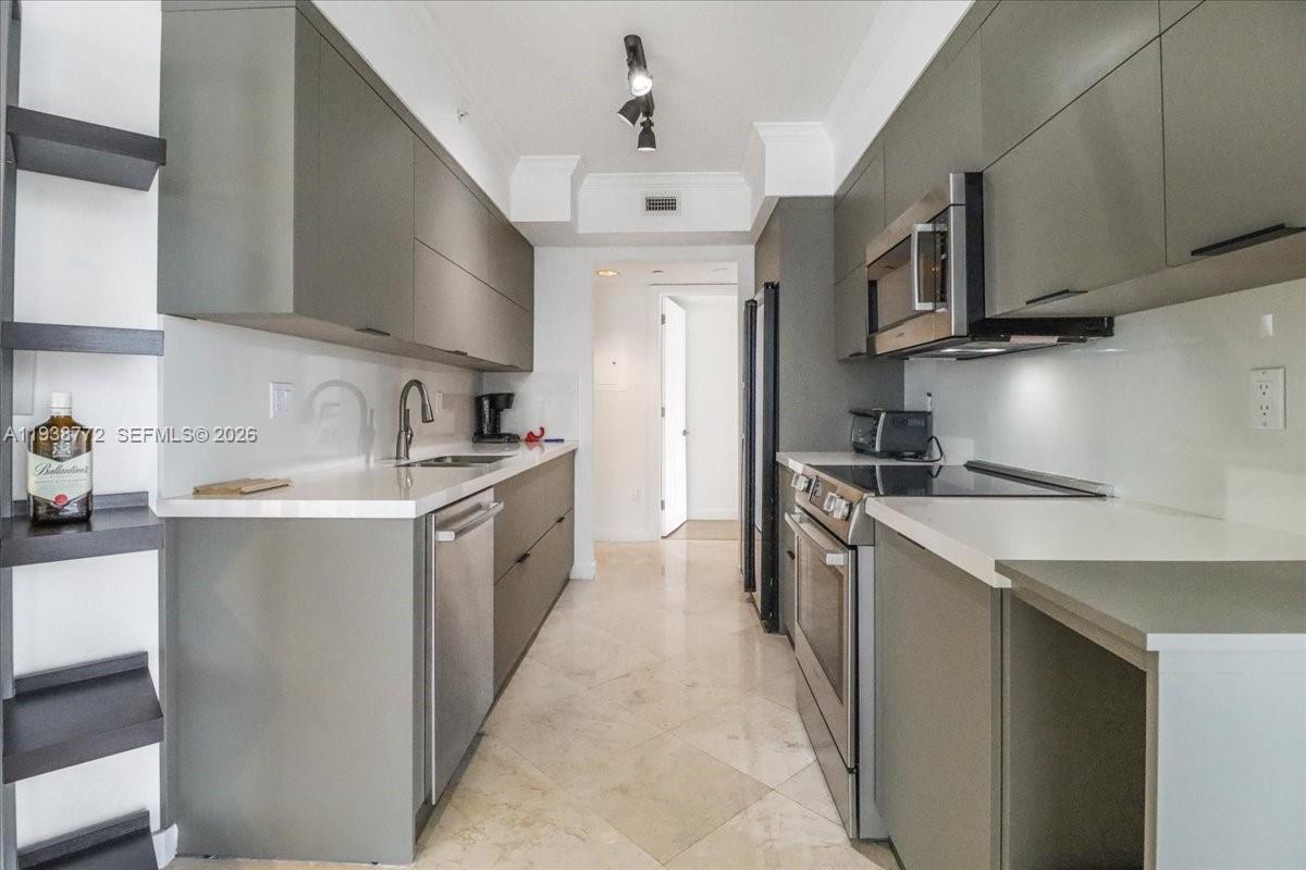 MILLENNIUM CONDO - Residential