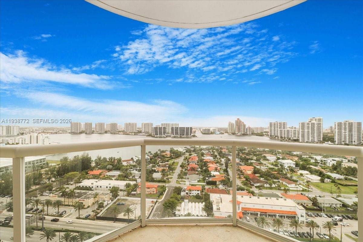 MILLENNIUM CONDO - Residential
