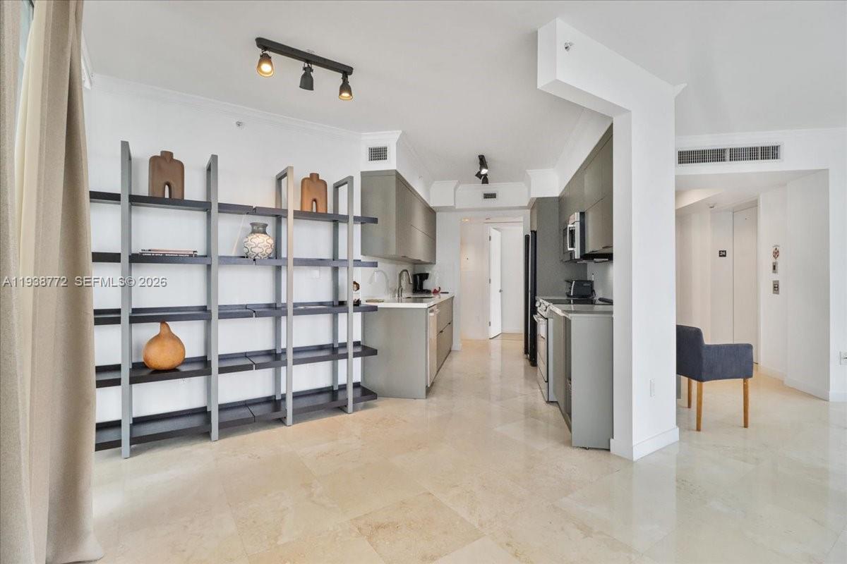 MILLENNIUM CONDO - Residential