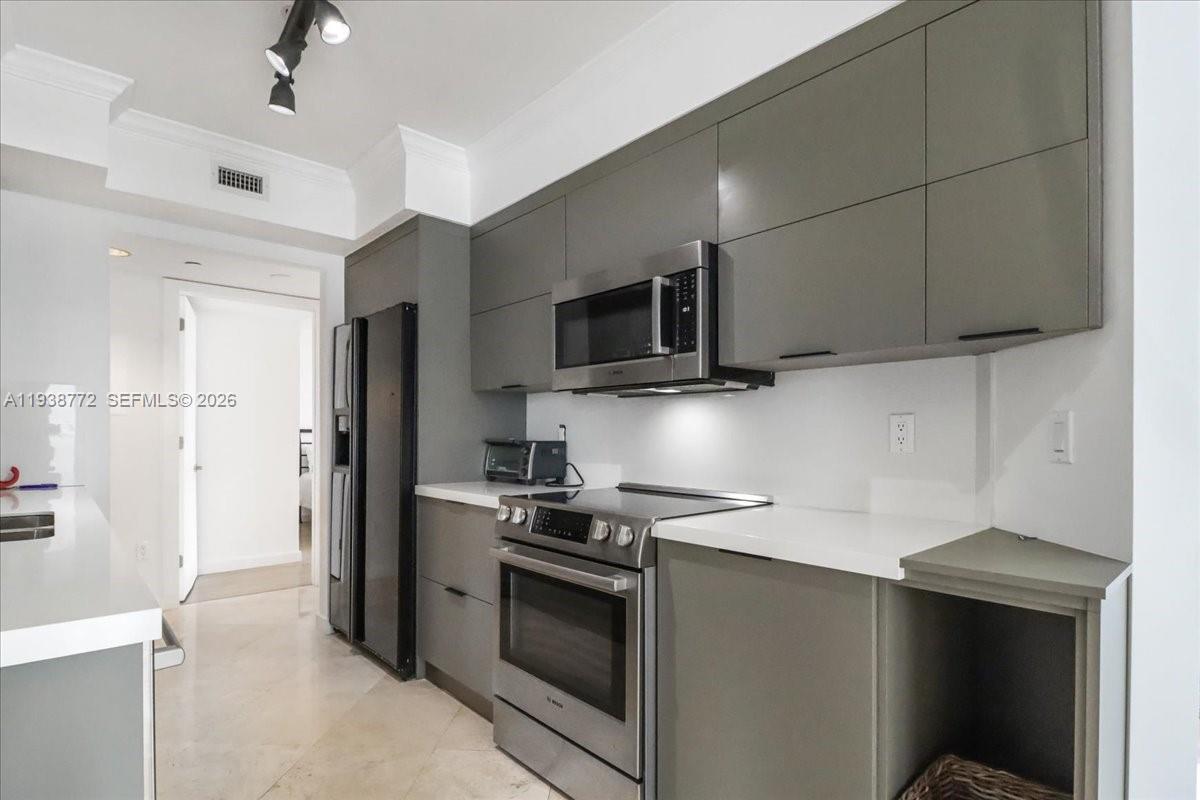 MILLENNIUM CONDO - Residential