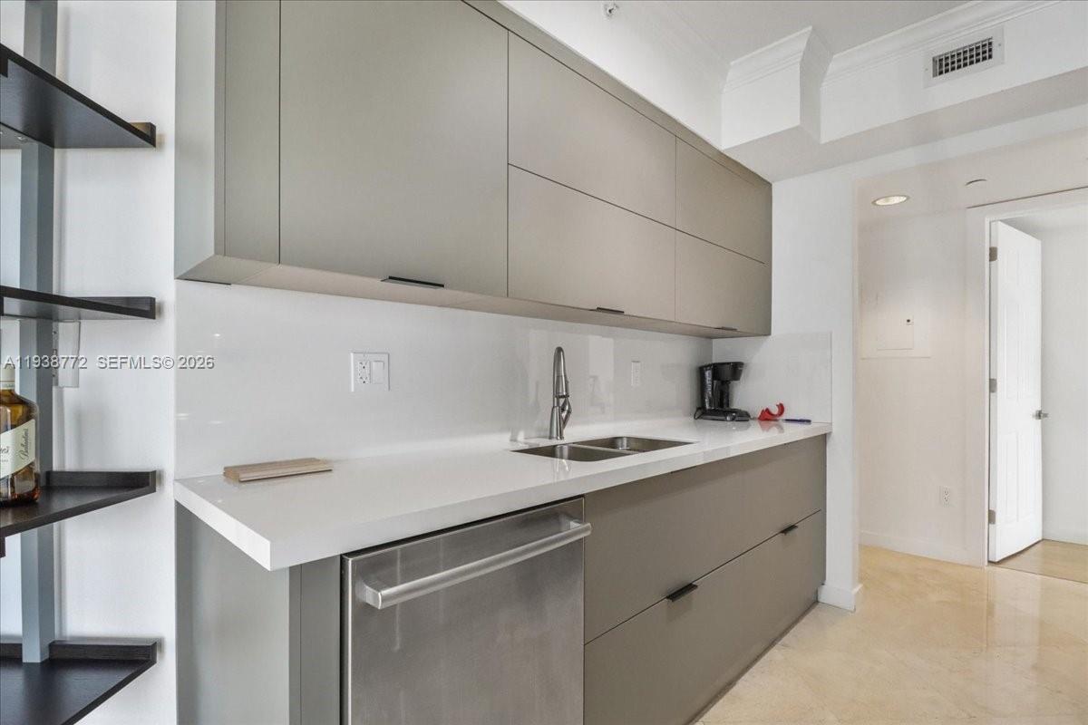 MILLENNIUM CONDO - Residential