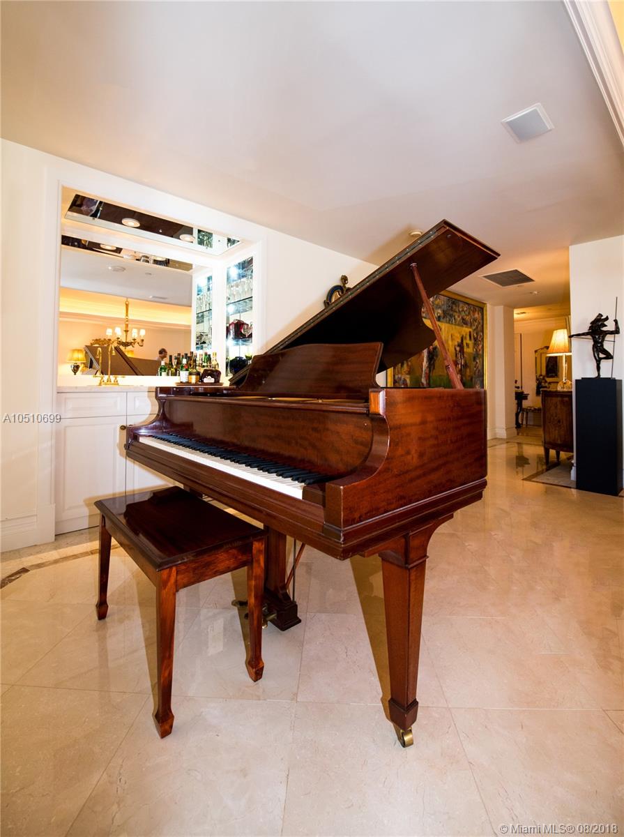 OCEANSIDE FISHER ISL COND - Residential