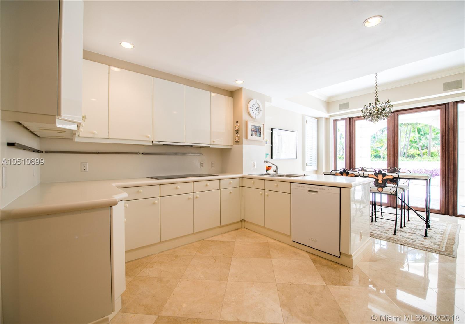 OCEANSIDE FISHER ISL COND - Residential