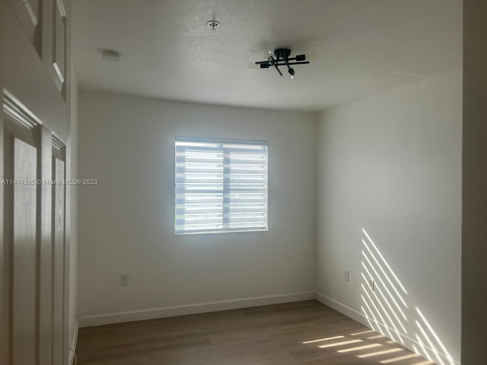 THE COURTS AT BAYSHORE I - Residential Lease
