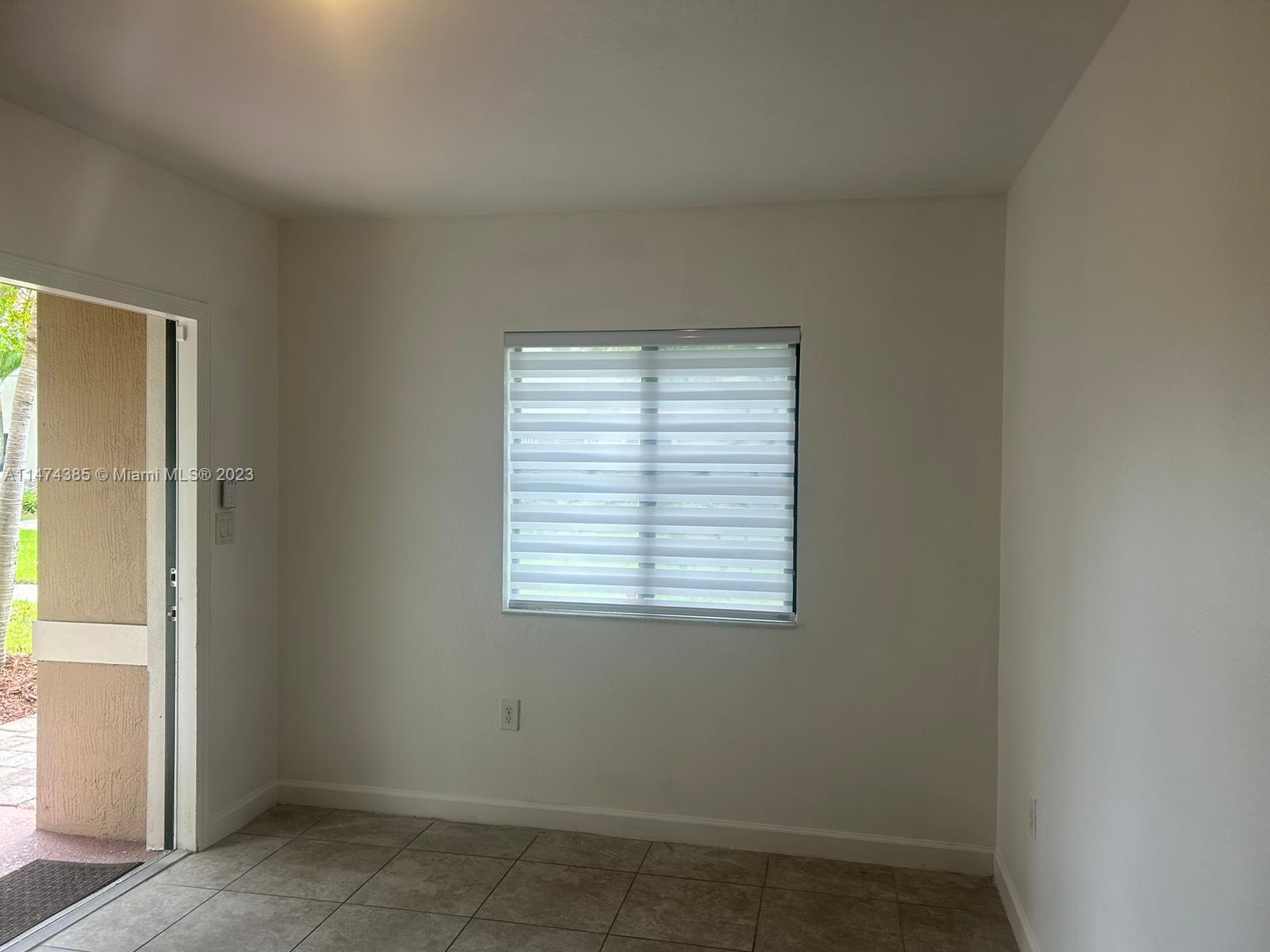 THE COURTS AT BAYSHORE I - Residential Lease