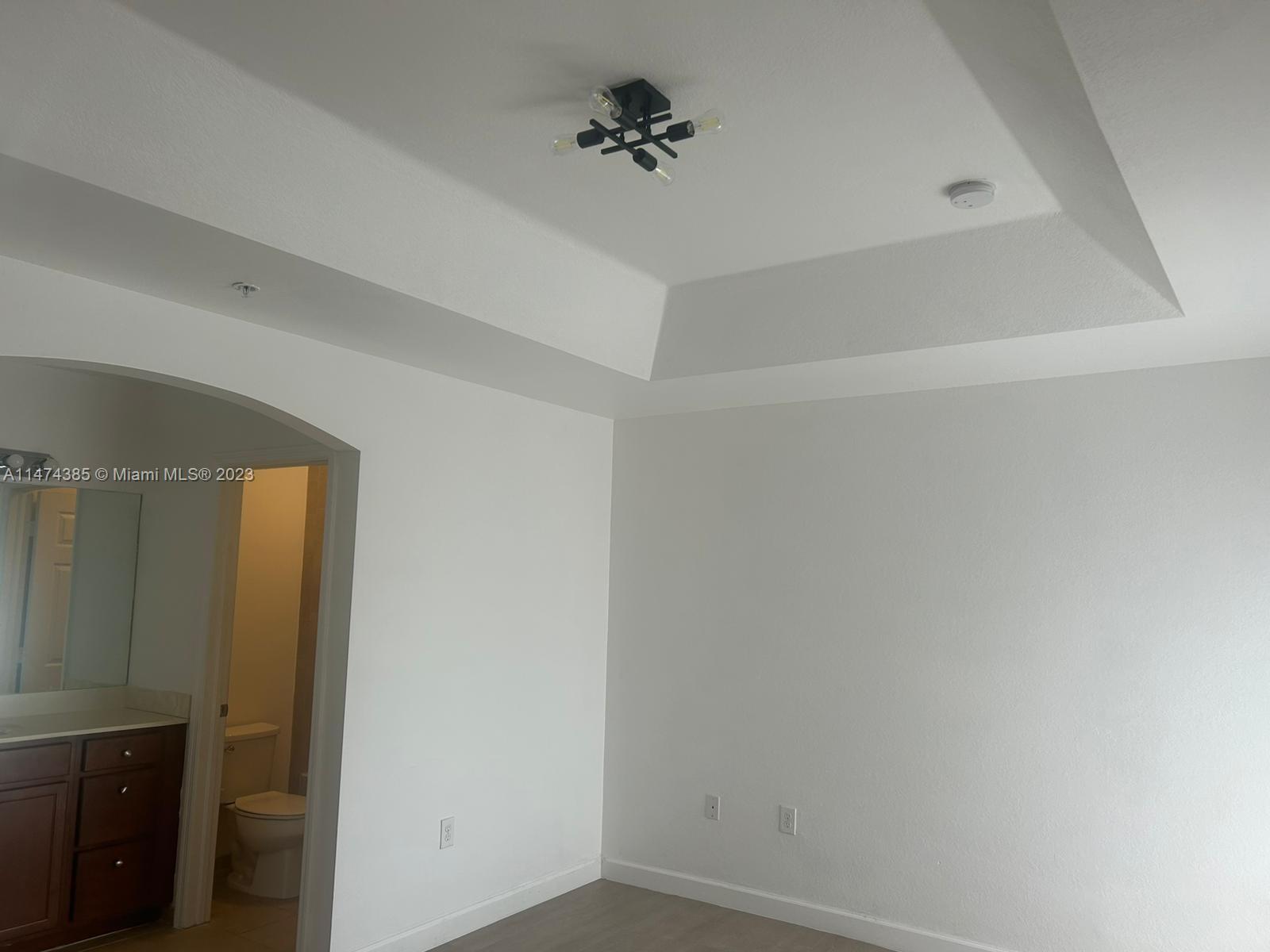 THE COURTS AT BAYSHORE I - Residential Lease