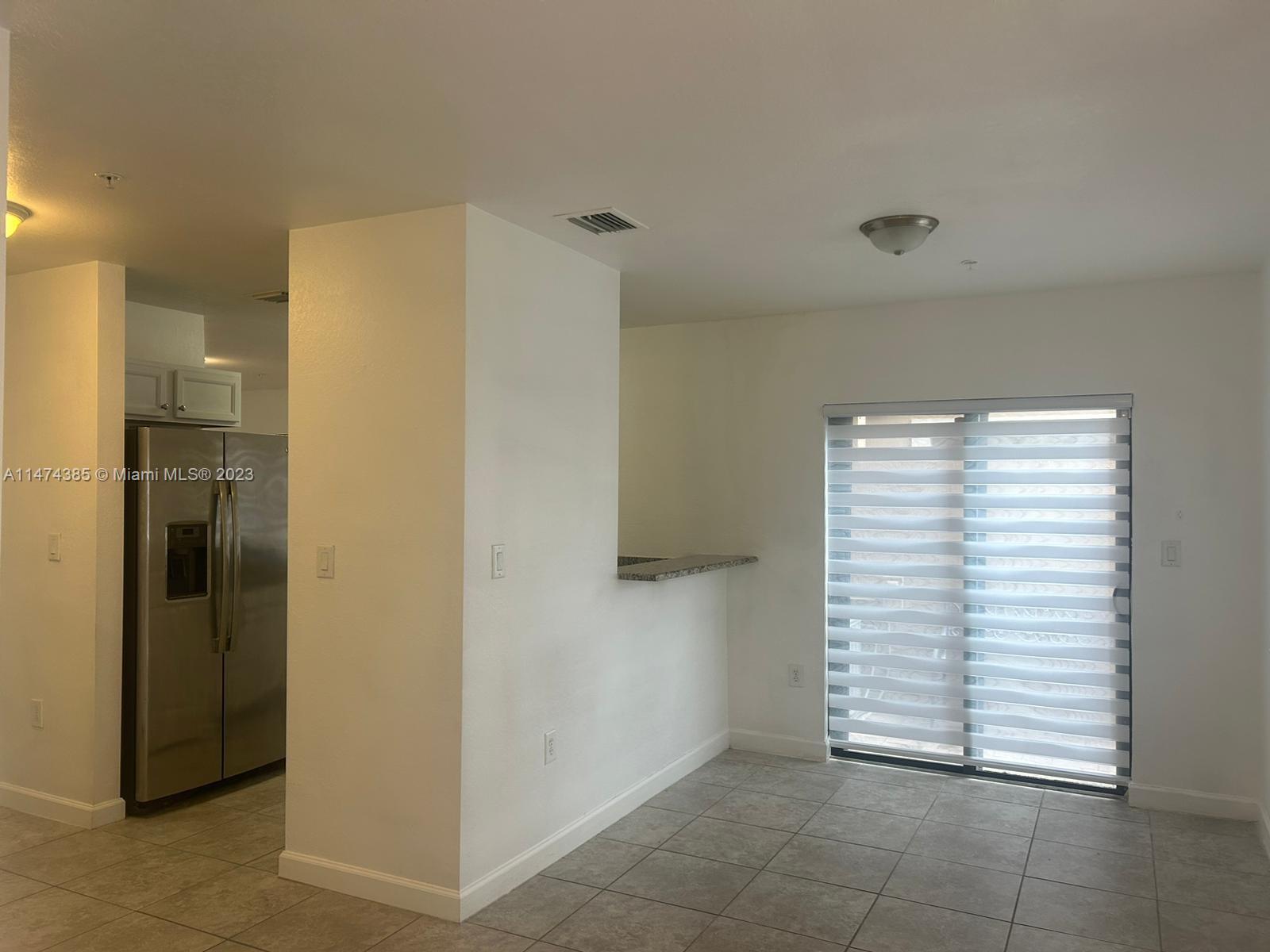 THE COURTS AT BAYSHORE I - Residential Lease