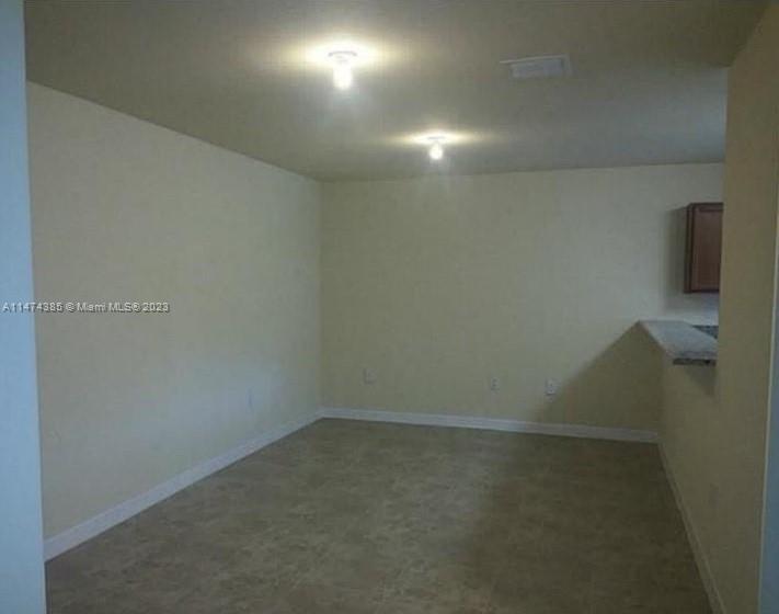 THE COURTS AT BAYSHORE I - Residential Lease