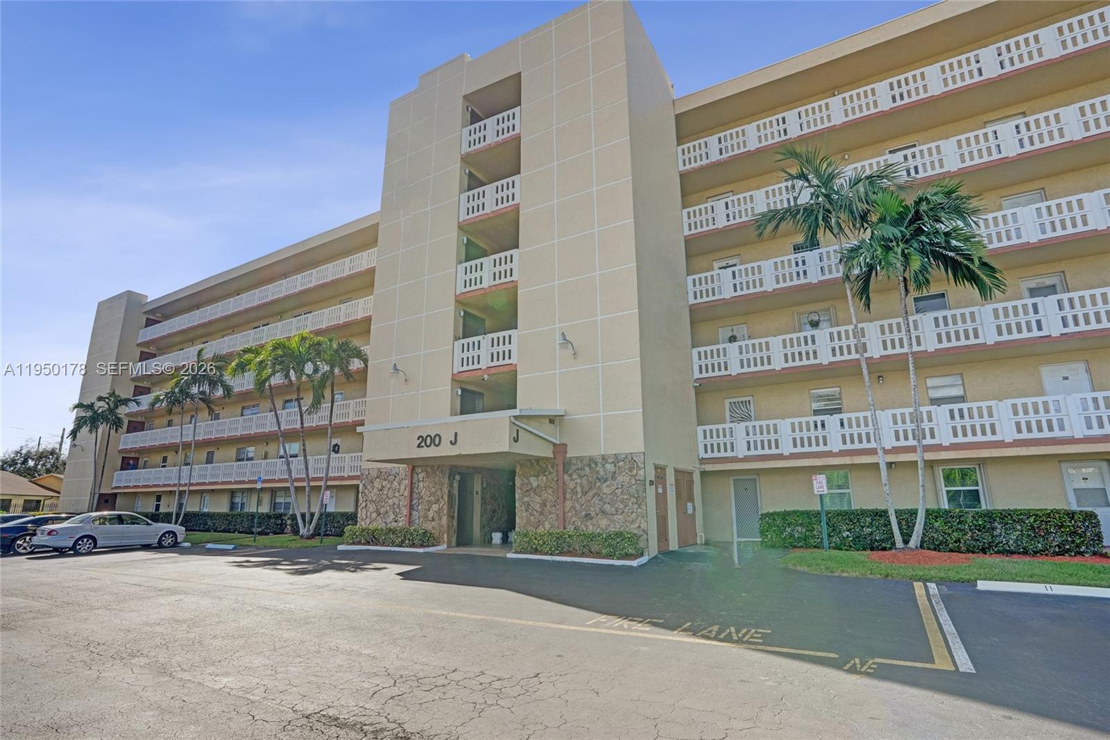 MEADOWBROOK LAKES VIEW CO - Residential