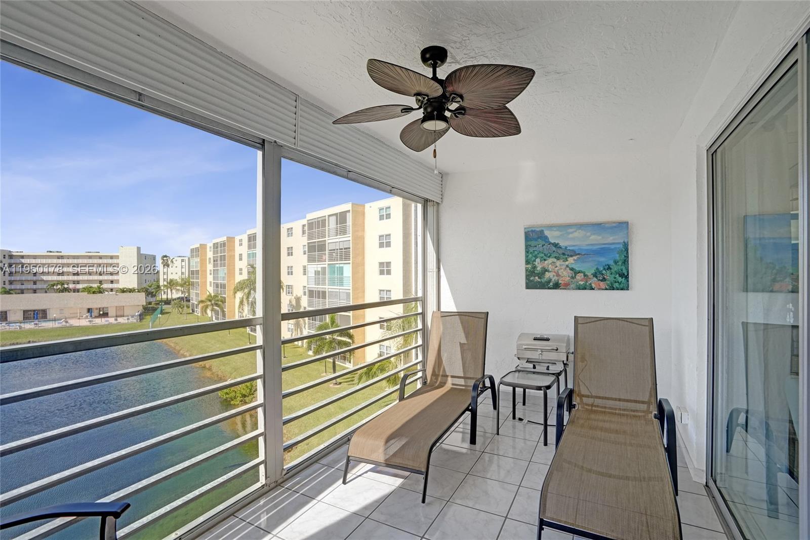 MEADOWBROOK LAKES VIEW CO - Residential