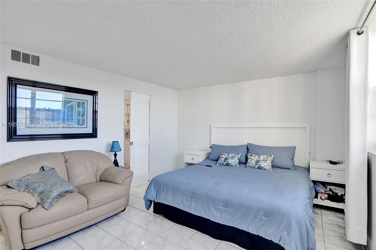 MEADOWBROOK LAKES VIEW CO - Residential