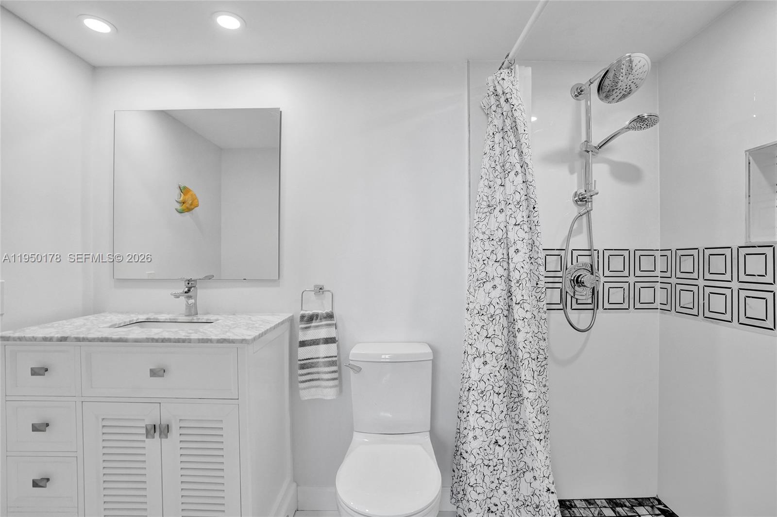 MEADOWBROOK LAKES VIEW CO - Residential