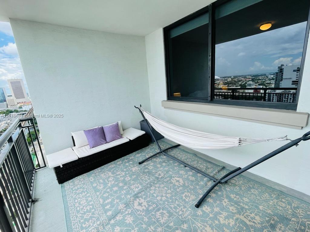 NINE AT MARY BRICKELL - Residential
