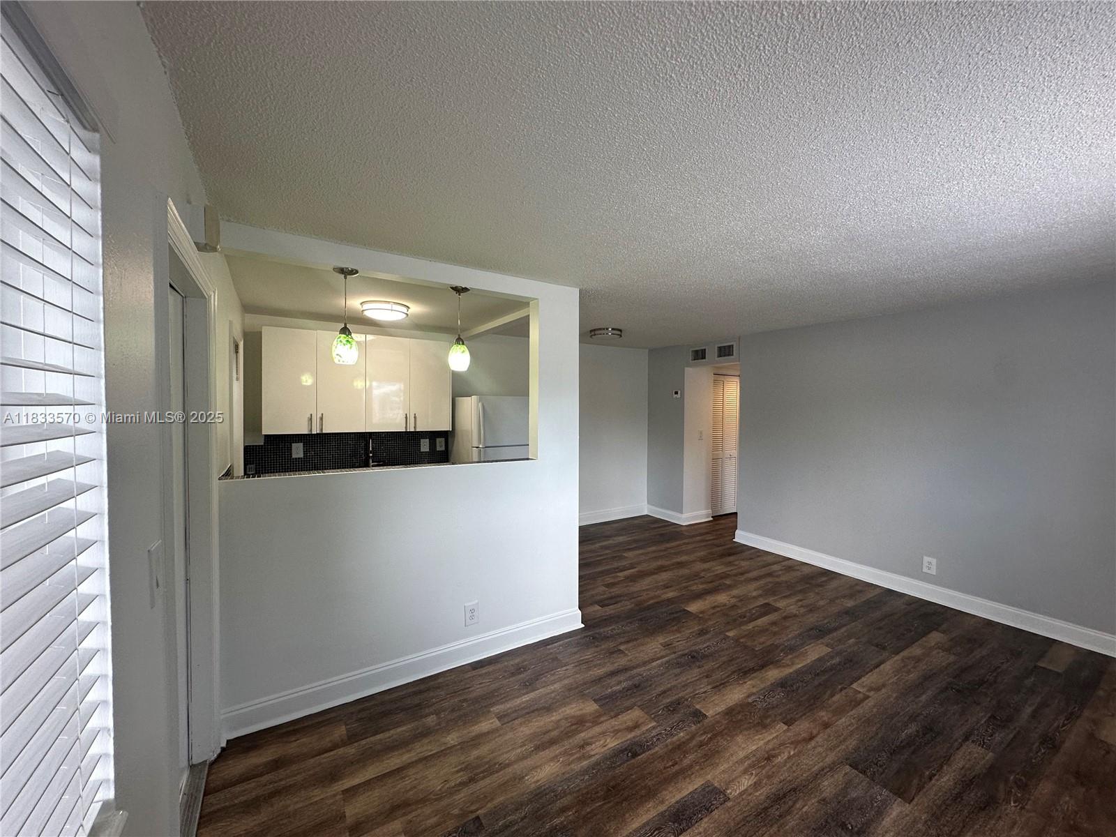 HOLLYWOOD PARK - Residential Lease
