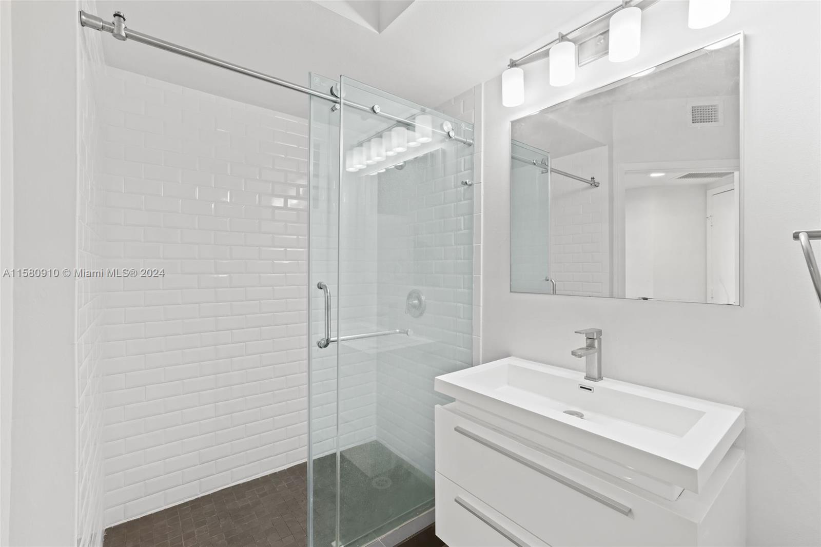 THE WAVERLY AT SOUTH BEAC - Residential
