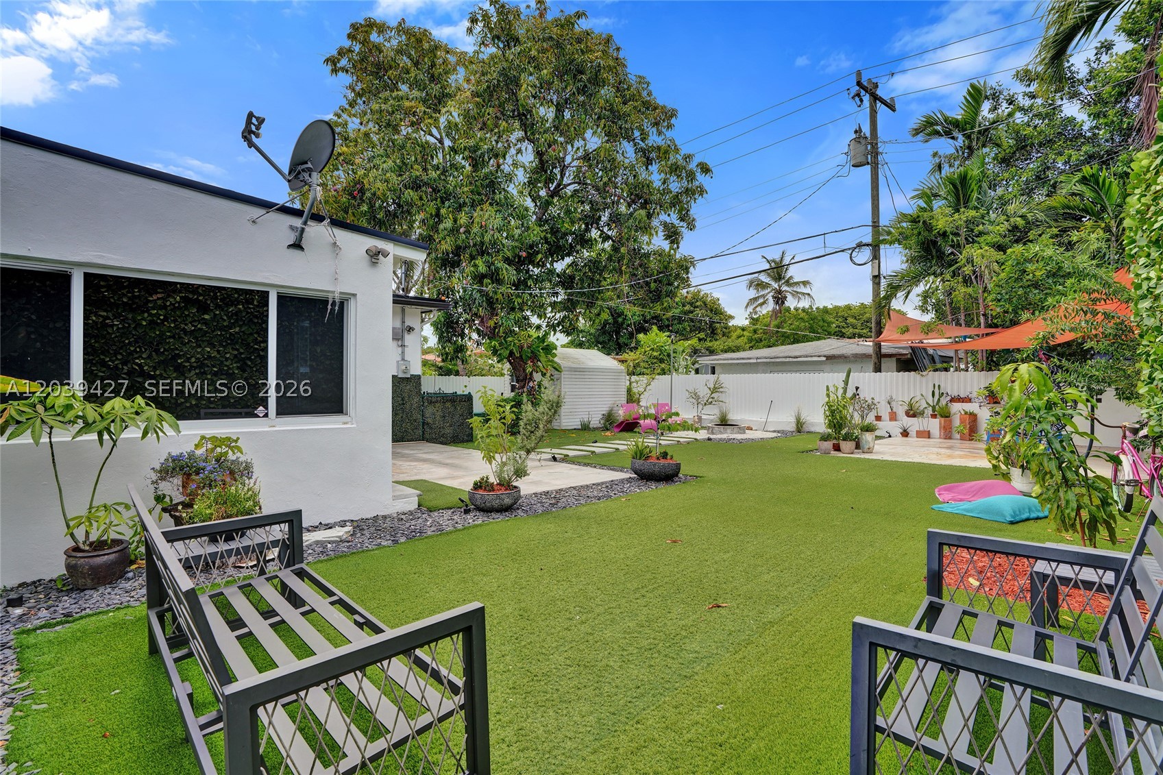 BRENTWOOD REV PL - Residential Lease