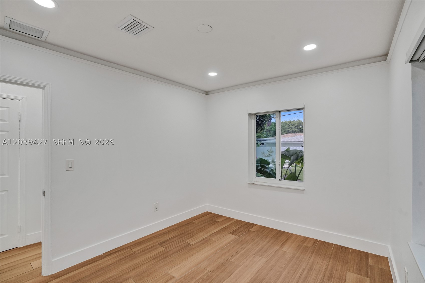 BRENTWOOD REV PL - Residential Lease