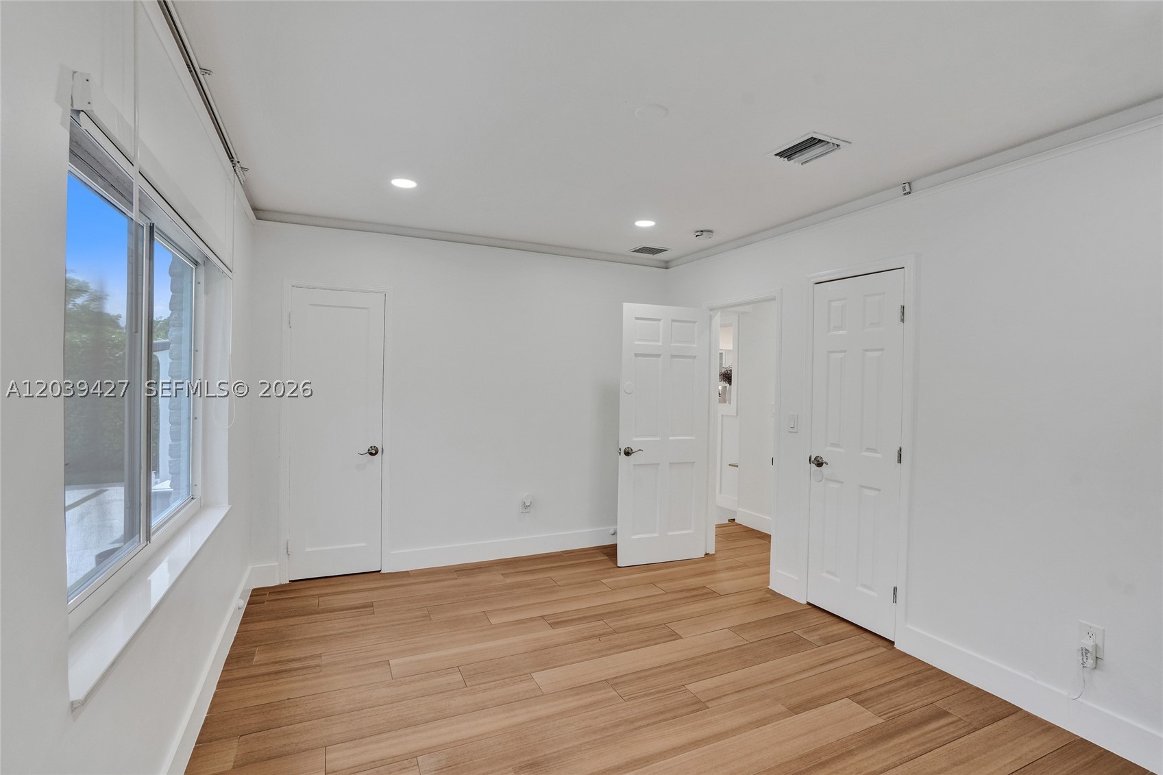 BRENTWOOD REV PL - Residential Lease