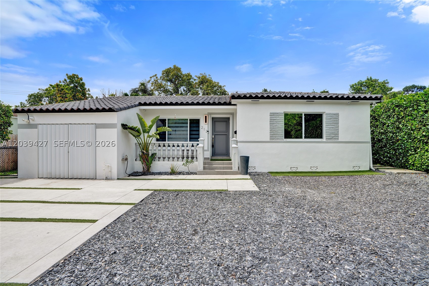 BRENTWOOD REV PL - Residential Lease