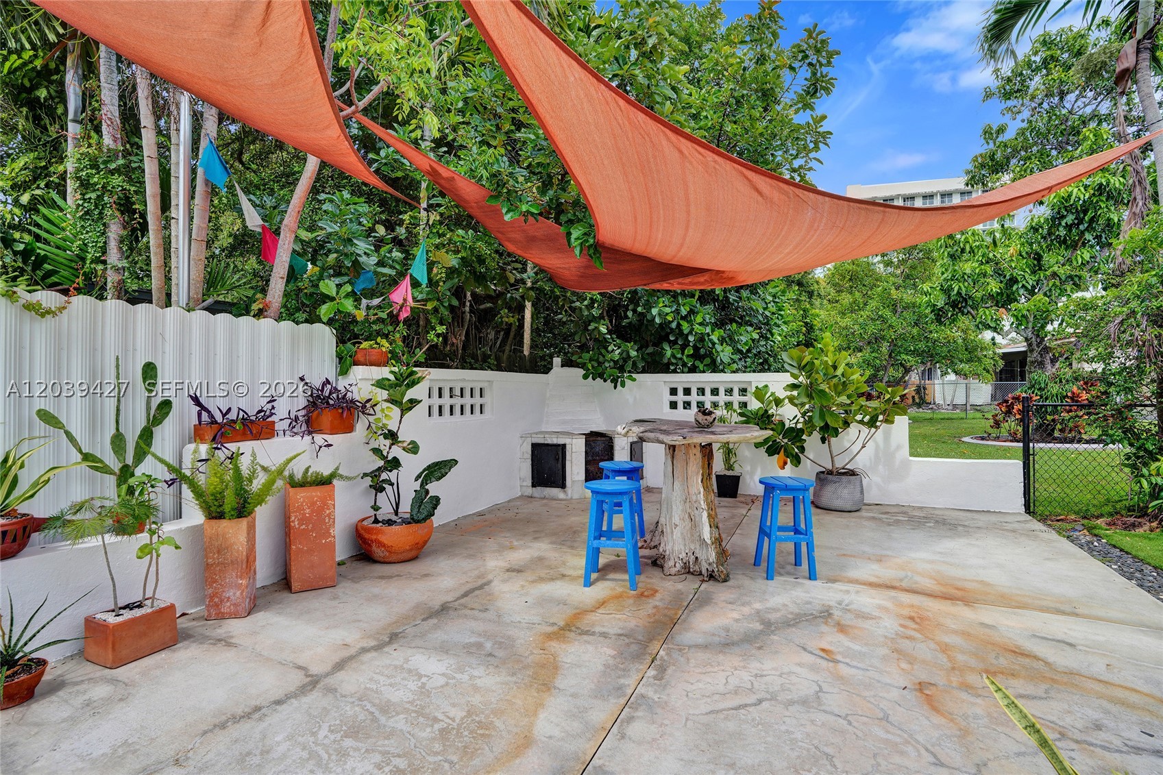 BRENTWOOD REV PL - Residential Lease