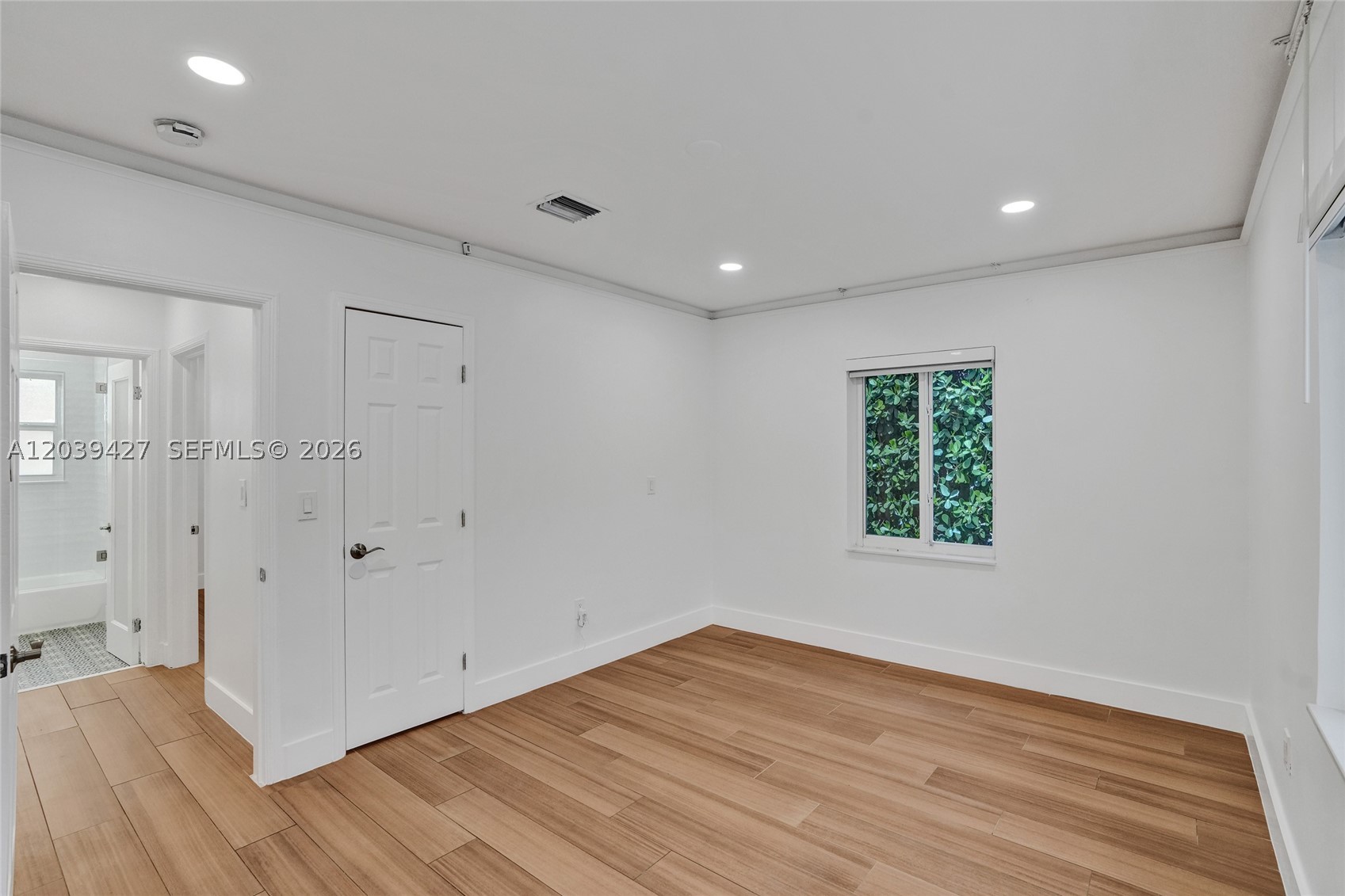 BRENTWOOD REV PL - Residential Lease