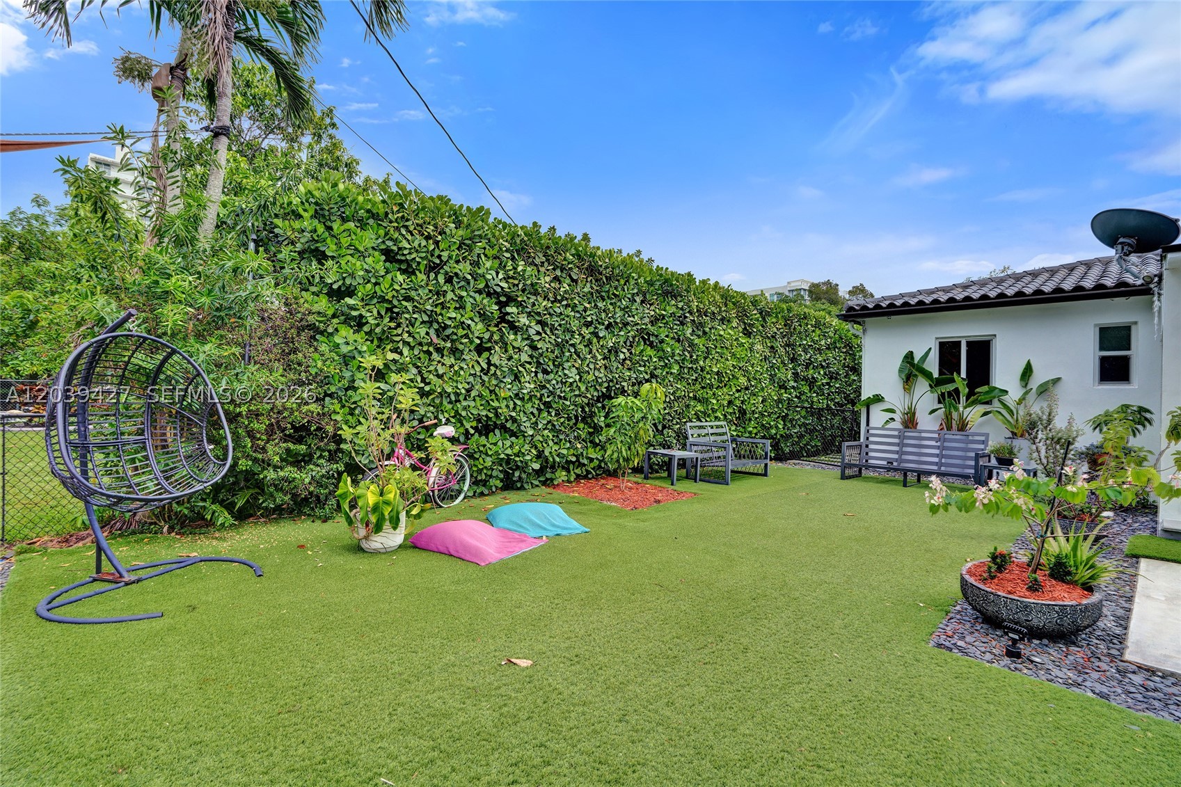 BRENTWOOD REV PL - Residential Lease