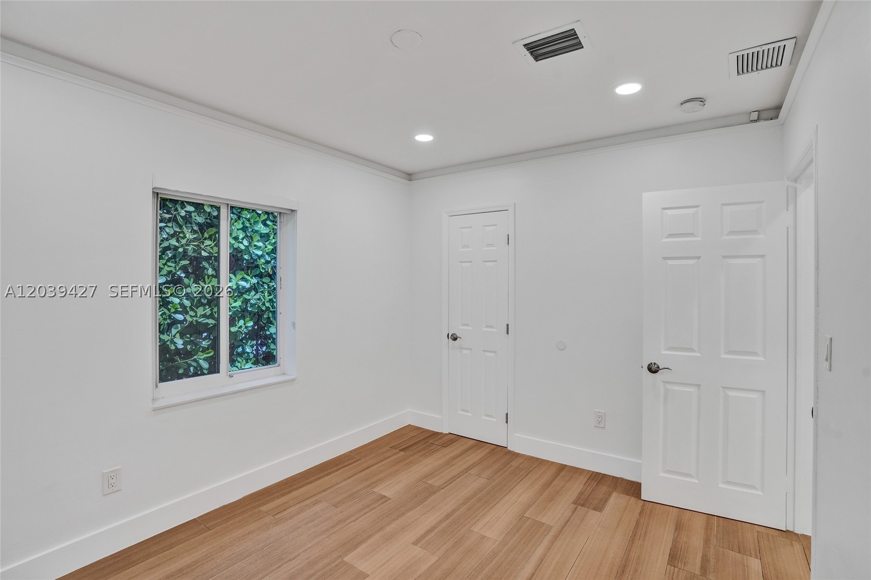 BRENTWOOD REV PL - Residential Lease